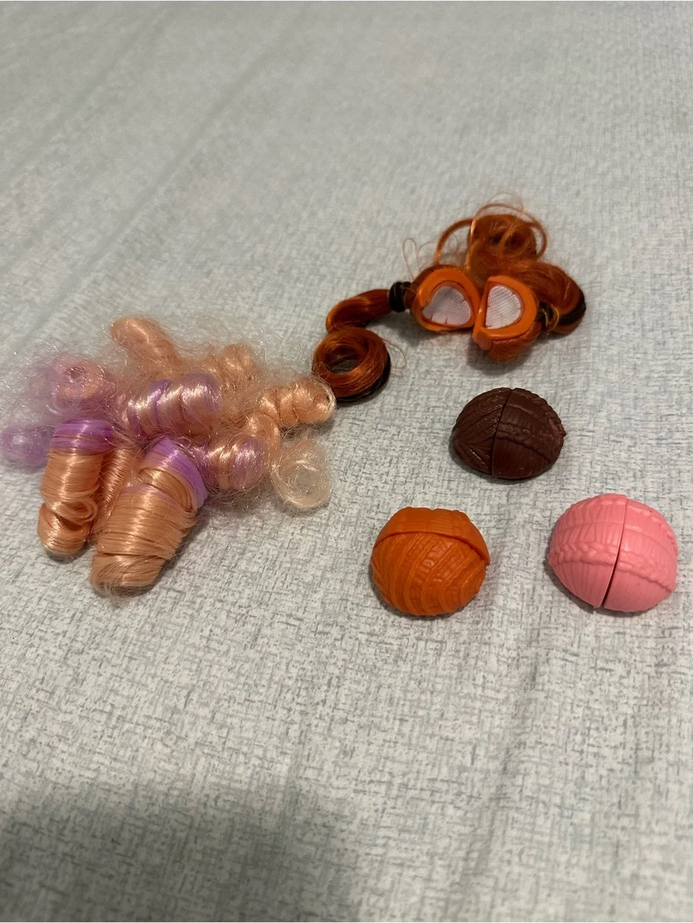 L.O.L. Surprise! Dolls Set with Pink, Purple, Blue, Green and Multicolor Pieces